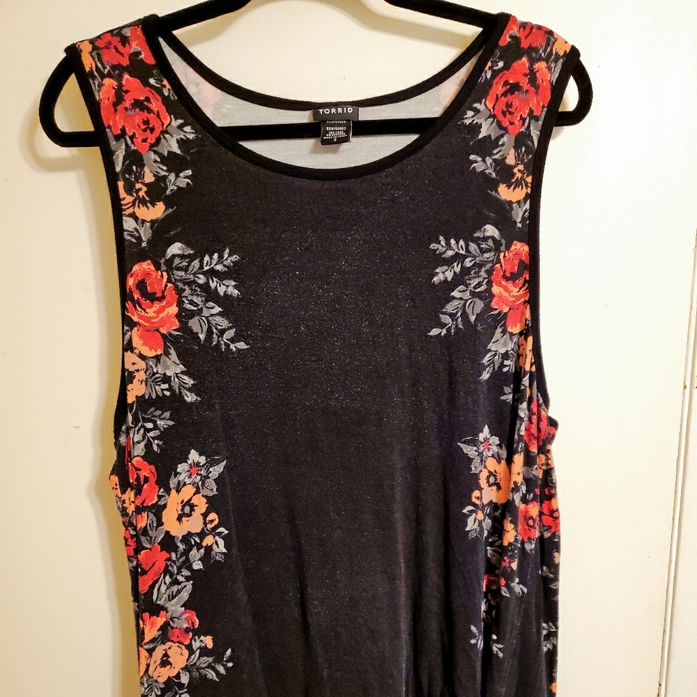 Torrid size 3 swing floral tank